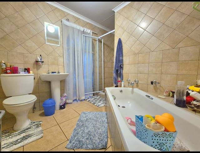 2 BEDROOM HOUSE FOR SALE IN HUNTINGDON